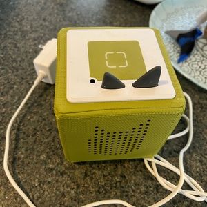Tonie box listening device.